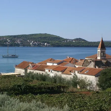 Апартаменти By The Sea Seget Donji, - 2041