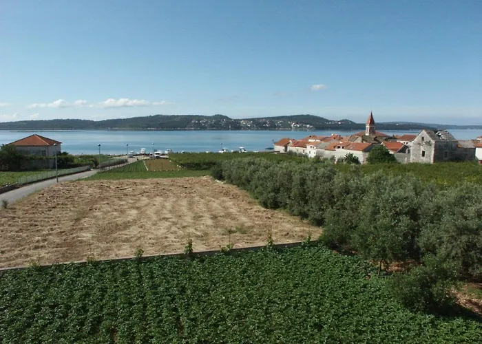 Appartement By The Sea Seget Donji, - 2041 *