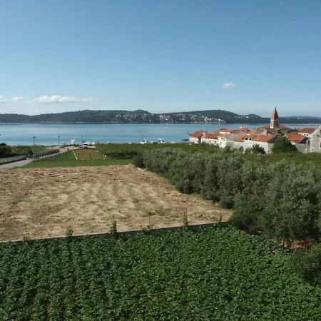 Apartment By The Sea Seget Donji, - 2041 *