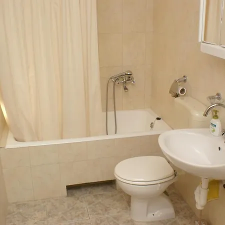 Apartment By The Sea Seget Donji, - 2041