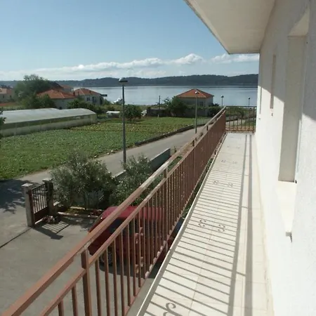 Appartement By The Sea Seget Donji, - 2041 *